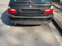 Gebraucht BMW 318 143 PS (105 kW) 2004 Schwarz Kombi