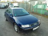 Usata Audi A3 Attraction 90 CV (66 kW) 2000 Blu Utilitaria