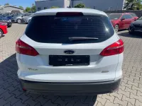 Gebraucht Ford Focus Basis 101 PS (74 kW) 2018 Weiß Limousine