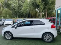 Gebraucht Kia Rio DREAM-TEAM Edition 86 PS (63 kW) 2013 Weiß Limousine