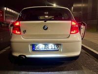 Gebraucht BMW 118 143 PS (105 kW) 2007 Weiß Kleinwagen