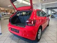 Gebraucht VW Polo Comfortline 95 PS (69 kW) 2021 Flashrot Kleinwagen