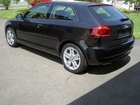 Gebraucht Audi A3 Attraction 105 PS (77 kW) 2011 Schwarz metallic Coupé