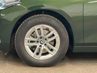 Gebraucht BMW 220 Active Tourer Luxury Line 156 PS (114 kW) 2022 Sanremo green metallic Van / Kleinbus