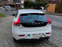 Gebraucht Volvo V40 120 PS (88 kW) 2014 Weiß Limousine