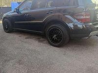 Gebraucht Mercedes ML320 224 PS (164 kW) 2006 Schwarz SUV