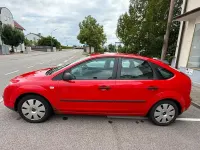 Gebraucht Ford Focus Ambiente 101 PS (74 kW) 2005 Rot Limousine