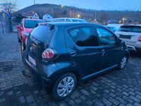 Gebraucht Toyota Aygo 68 PS (50 kW) 2012 Schwarz Kleinwagen