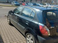 Second-hand Kia Rio 110 CP (80 kW) 2006 Negru Hatchback