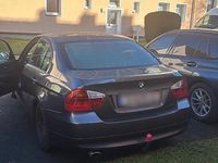 Gebraucht BMW 320 150 PS (110 kW) 2005 Grau Limousine