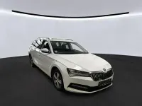 Gebraucht Skoda Superb Ambition 150 PS (110 kW) 2024 Moonweiss metallic Kombi