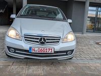 Gebraucht Mercedes A180 Elegance 109 PS (80 kW) 2009 Silber Van / Kleinbus