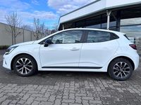 Gebraucht Renault Clio V Equilibre 67 PS (49 kW) 2023 Arktisweiss (weiß) Limousine