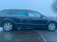 Gebraucht Skoda Superb Family 140 PS (102 kW) 2012 Schwarz Kombi