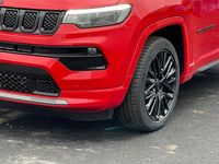 Gebraucht Jeep Compass Altitude 131 PS (96 kW) 2024 Rot SUV