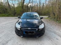 Gebraucht Ford Focus 105 PS (77 kW) 2011 Schwarz Limousine