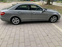 Gebraucht Mercedes E200 Elegance 184 PS (135 kW) 2011 Silber Limousine