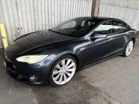 Usado Tesla Model S 309 kW (421 CV) 2016 Gris Utilitario