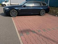 Gebraucht BMW 530 258 PS (189 kW) 2014 Blau Kombi
