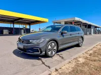 Gebraucht VW Passat GTE 156 PS (114 kW) 2022 Grau Kombi