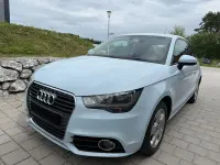 Gebraucht Audi A1 Attraction 86 PS (63 kW) 2011 Blau Kleinwagen