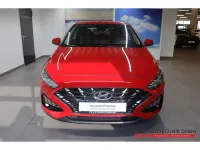 Gebraucht Hyundai i30 Trend 160 PS (117 kW) 2025 Sol (rot Limousine