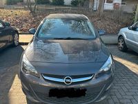Gebraucht Opel Astra 140 PS (102 kW) 2013 Grau Limousine