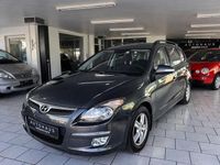 Gebraucht Hyundai i30 Comfort 116 PS (85 kW) 2009 Grau Kombi