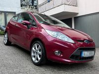 Gebraucht Ford Fiesta Titanium 96 PS (70 kW) 2009 Rot Kleinwagen