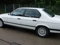 Gebraucht BMW 730 188 PS (138 kW) 1989 Weiß Limousine