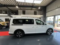 Gebraucht Ford Tourneo Active 122 PS (89 kW) 2022 Weiß Van / Kleinbus