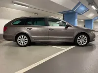 Używany Skoda Superb Elegance 140 KM (102 kW) 2012 Purpurowy Kombi