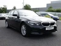 Gebraucht BMW 320 Advantage 190 PS (139 kW) 2020 Schwarz Kombi