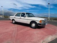 Gebraucht Mercedes 300 88 PS (64 kW) 1981 Weiß Limousine