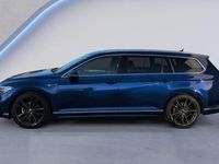 Gebraucht VW Passat Elegance 200 PS (147 kW) 2024 Lapiz blue metallic Kombi