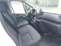 Gebraucht Renault Trafic Techno 170 PS (125 kW) 2025 Weiß Van / Kleinbus