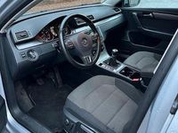 Gebraucht VW Passat Trendline 122 PS (89 kW) 2011 Silber Kombi