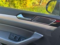 Gebraucht VW Passat Highline 239 PS (175 kW) 2016 Schwarz Kombi