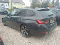 Gebraucht BMW 320 Performance 190 PS (139 kW) 2023 Grau Kombi