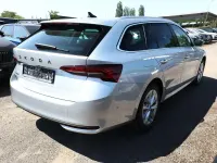 Neu Skoda Octavia Selection 150 PS (110 kW) 2025 Brillantsilber metallic Kombi