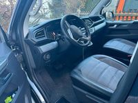 Gebraucht VW Multivan 199 PS (146 kW) 2021 Grau Van