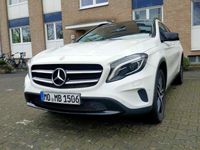 gebraucht Mercedes GLA180 7G-DCT Urban - Panorama Dach-Automatik-NightPaket