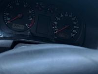 Usado VW Golf IV 2002 Prateado Sedan