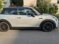 Gebraucht Mini Cooper SE Classic 135 kW (184 PS) 2022 Weiß Kleinwagen