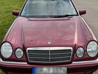 Gebraucht Mercedes E280 204 PS (150 kW) 1999 Rot Limousine