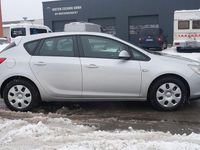 Gebraucht Opel Astra Edition 116 PS (85 kW) 2010 Silber Limousine