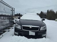Gebraucht Skoda Octavia Elegance 105 PS (77 kW) 2010 Schwarz Kombi