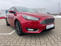 Gebraucht Ford Focus Titanium 125 PS (91 kW) 2016 Rot Kombi