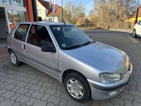 Gebraucht Peugeot 106 60 PS (44 kW) 2003 Silber Kleinwagen