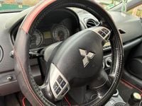 Gebraucht Mitsubishi Colt 95 PS (69 kW) 2009 Rot Kleinwagen